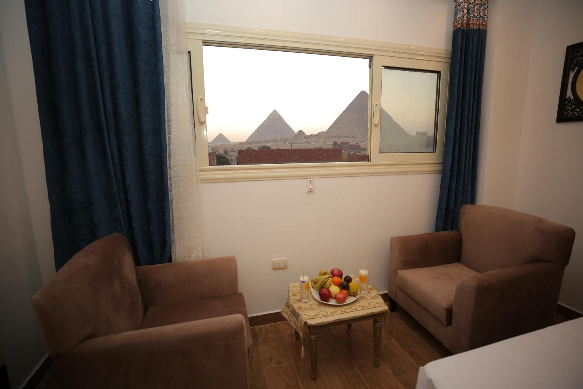 Hussien Lotus Pyramids View Otel Kahire Dış mekan fotoğraf